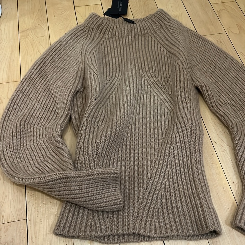 NWT Burberry Cashmere Sweater Sz S - Picture 11 of 16